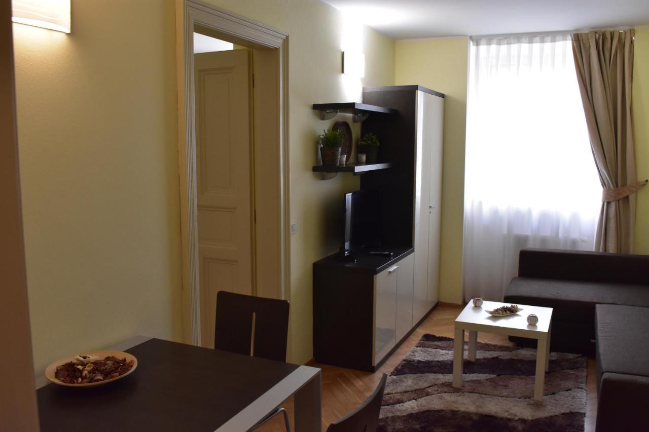 Apartment Vikroria - Halkova 5 Prague Extérieur photo