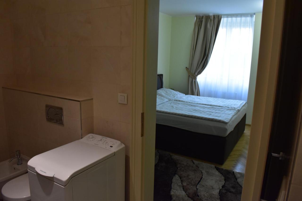 Apartment Vikroria - Halkova 5 Prague Extérieur photo