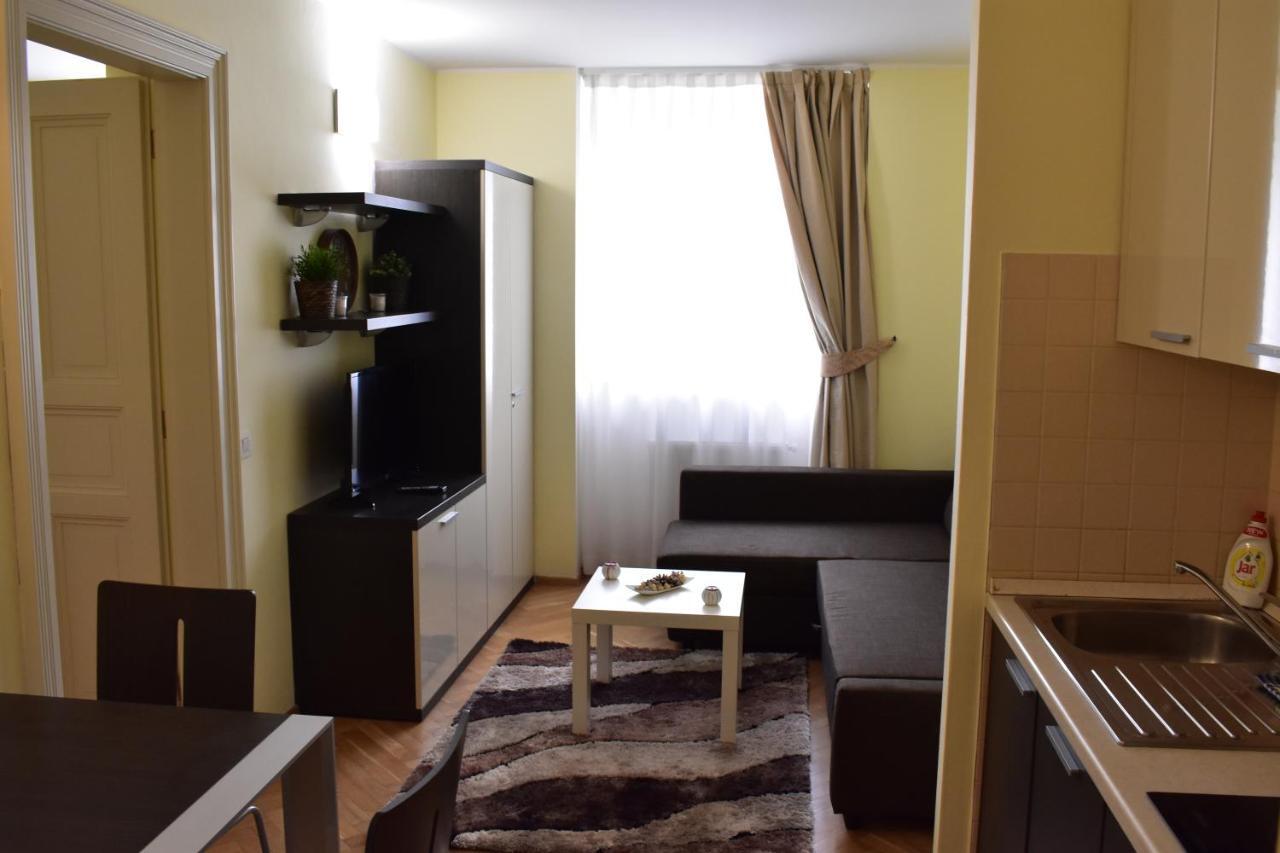 Apartment Vikroria - Halkova 5 Prague Extérieur photo